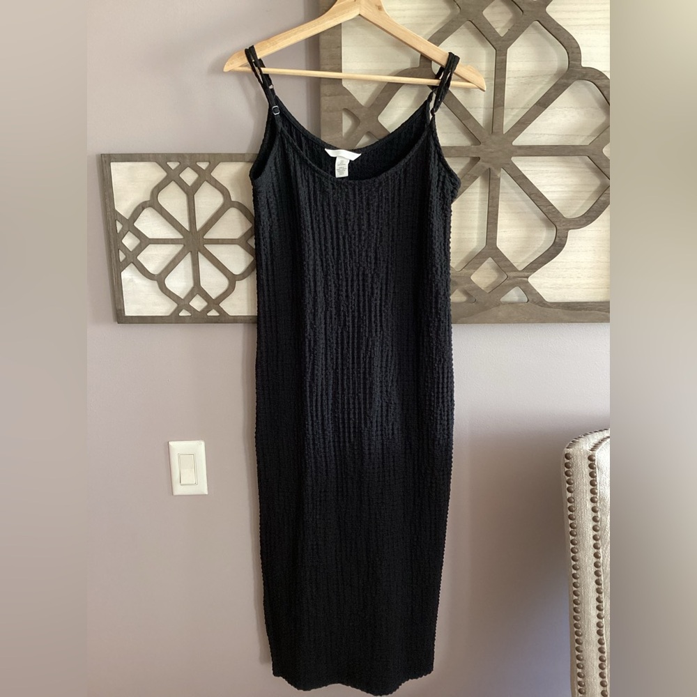 H&M Black Textured Midi Dress